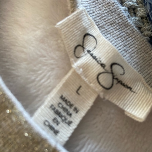 Ivory Jessica Simpson sweatshirt - Picture 2 of 4